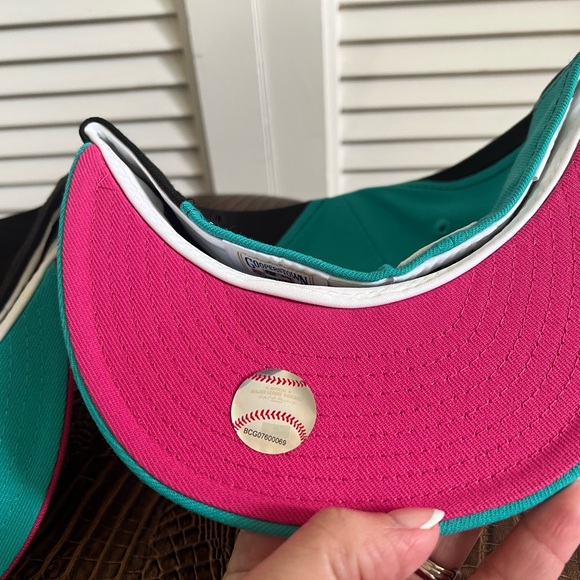 Colorful 59FIFTY Caps - Picture 3 of 3